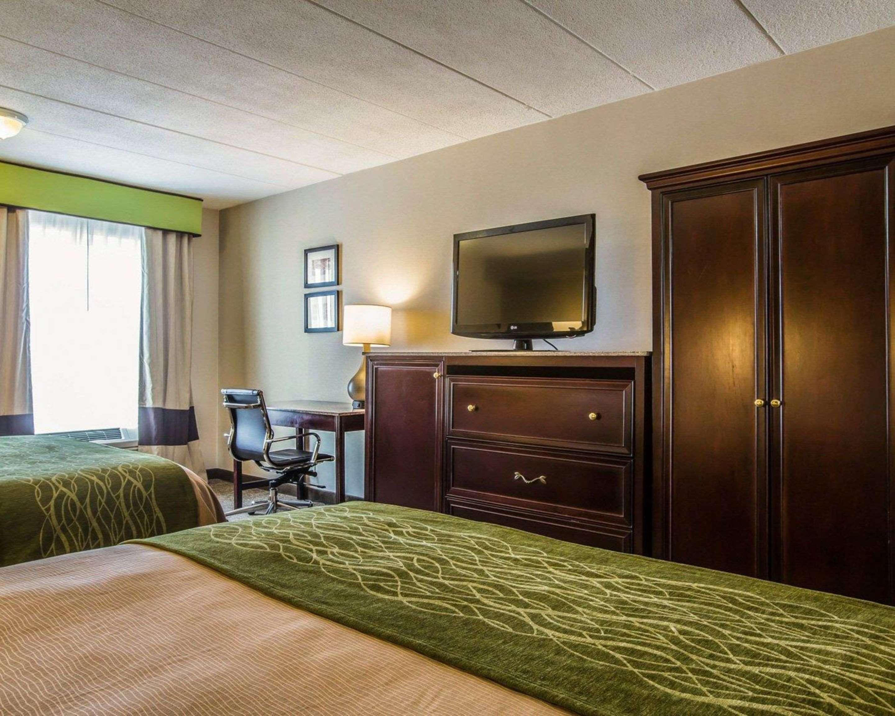 Comfort Inn Airport Manchester Esterno foto