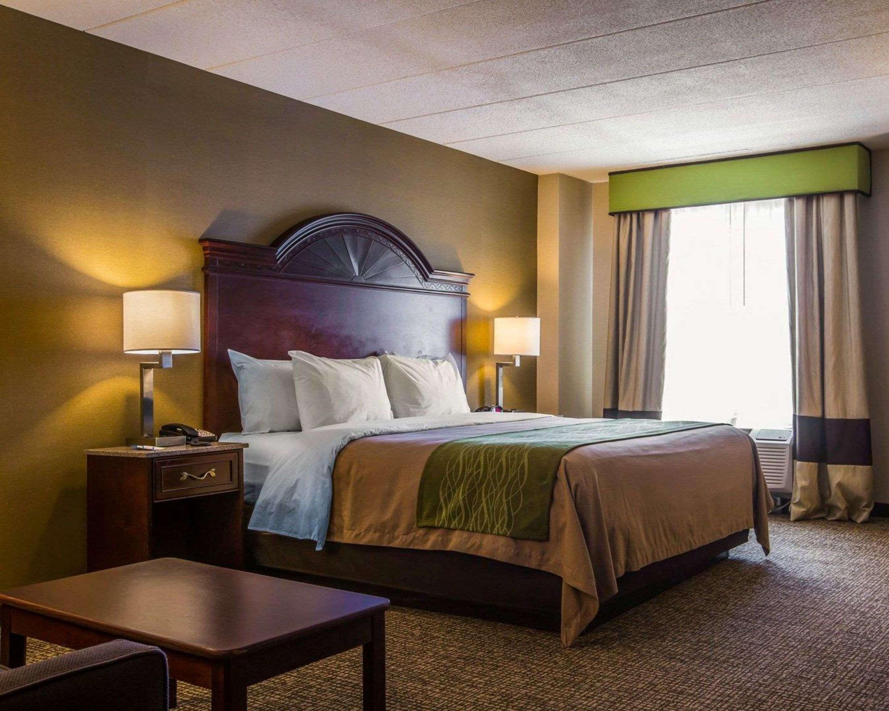Comfort Inn Airport Manchester Esterno foto