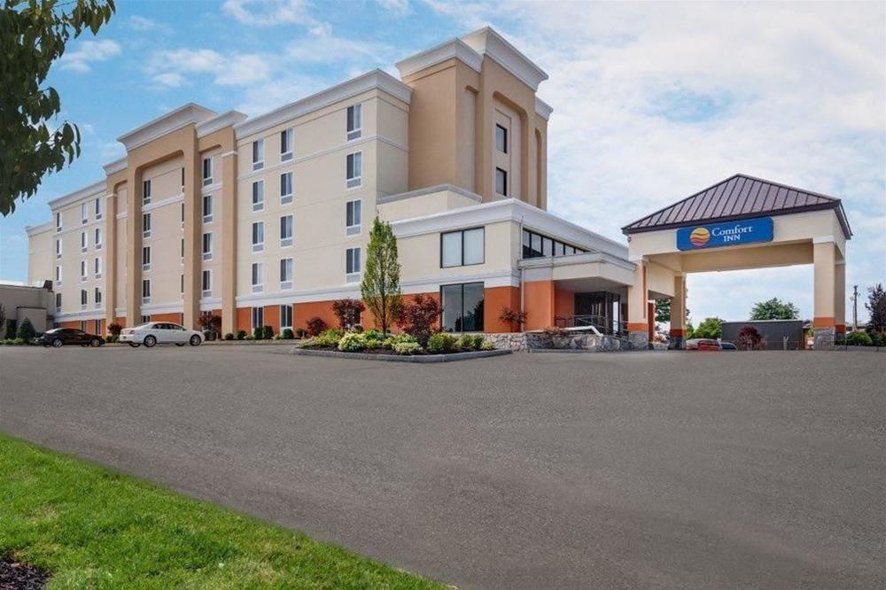 Comfort Inn Airport Manchester Esterno foto
