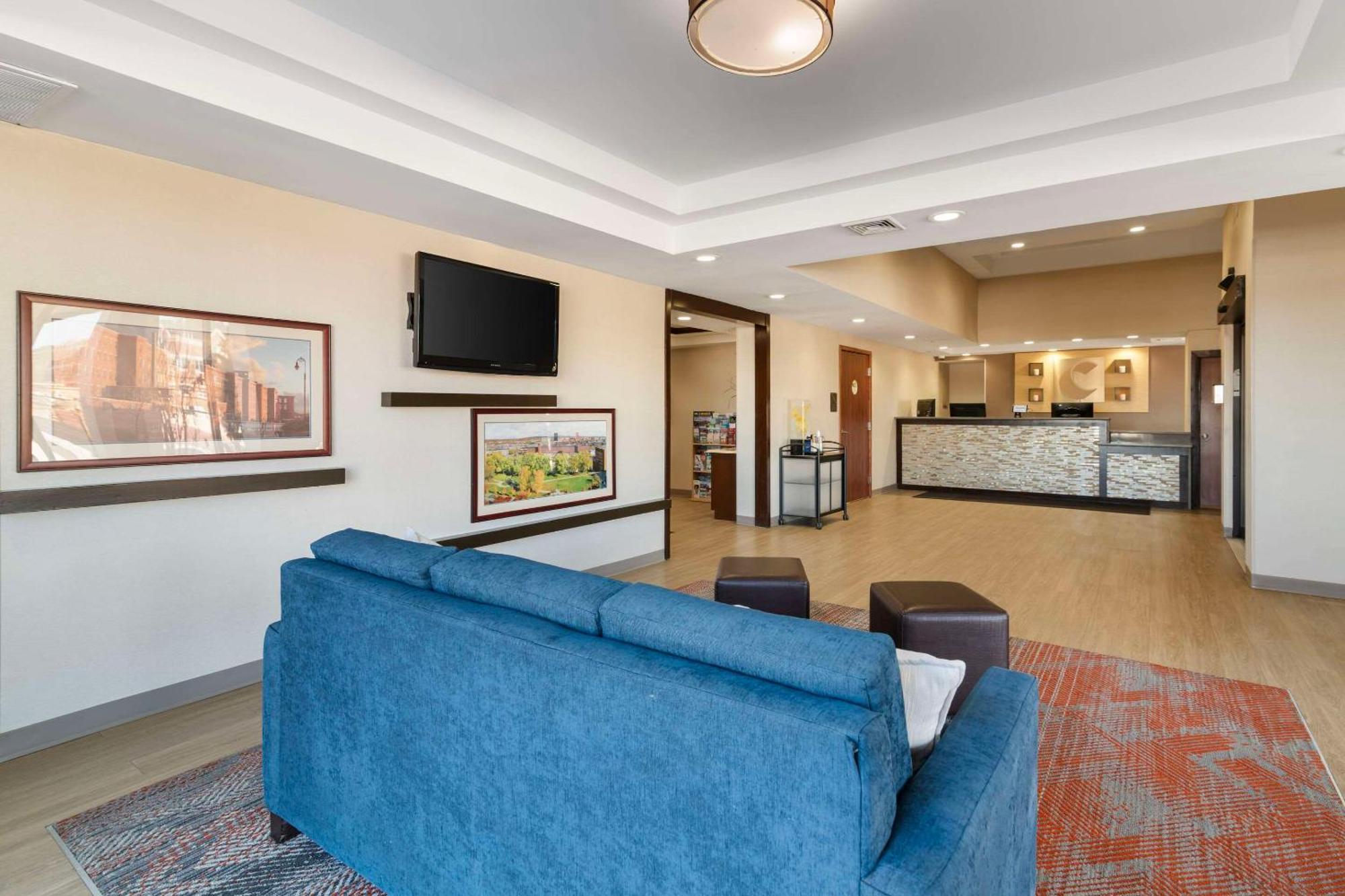 Comfort Inn Airport Manchester Esterno foto