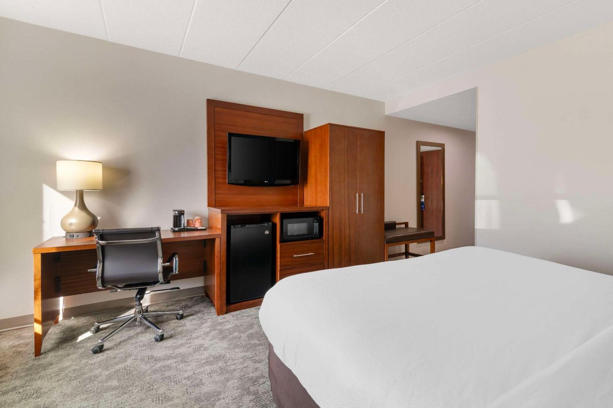 Comfort Inn Airport Manchester Esterno foto