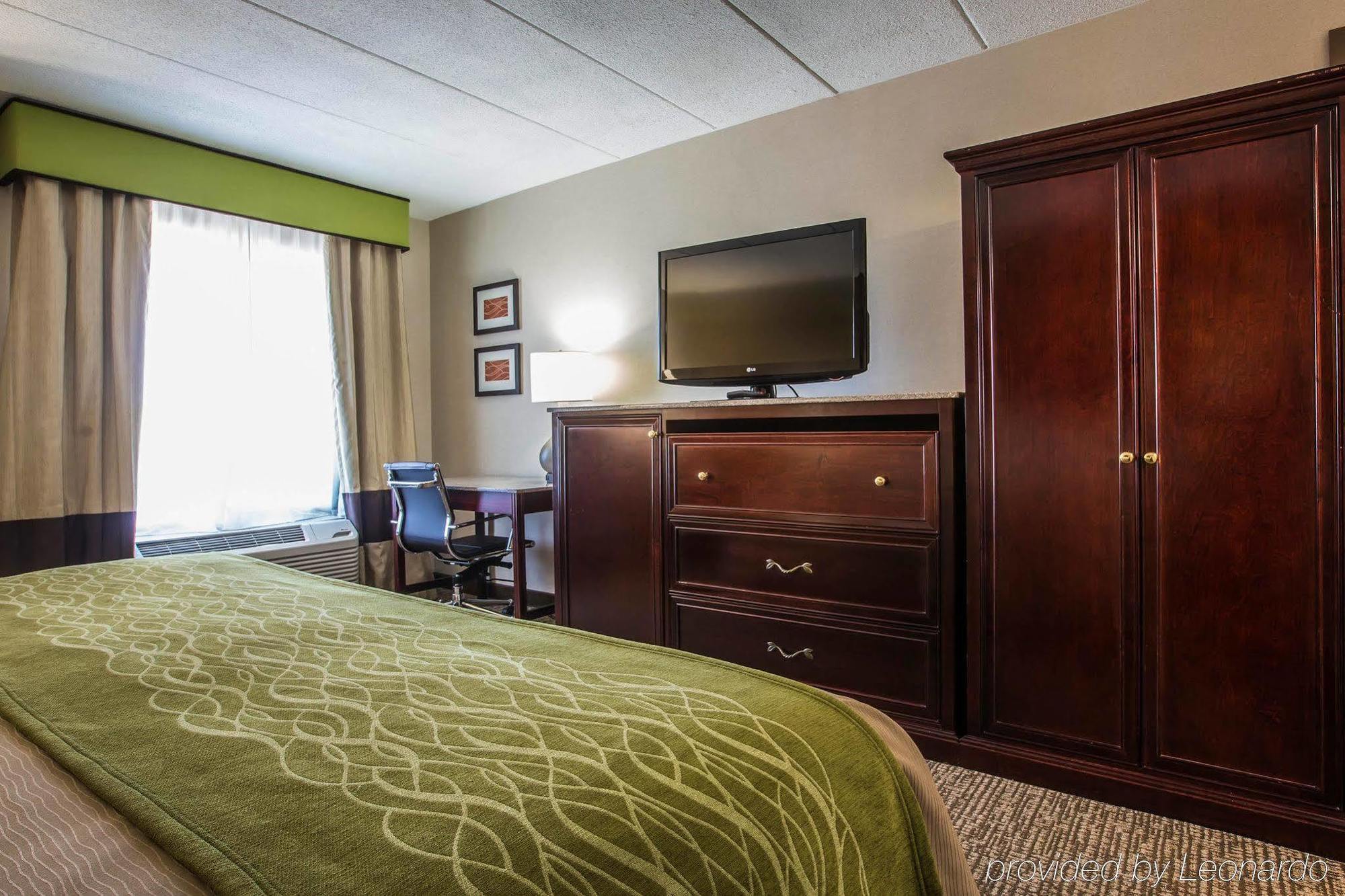 Comfort Inn Airport Manchester Esterno foto
